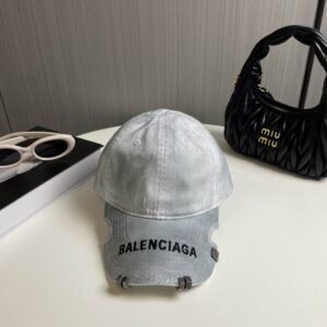 Balenciaga Notch Logo Cotton Baseball Cap Off White