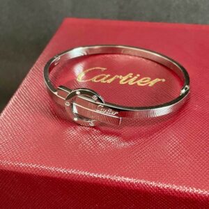 Silver-Toned Bracelet Buckle-Style Clasp Design